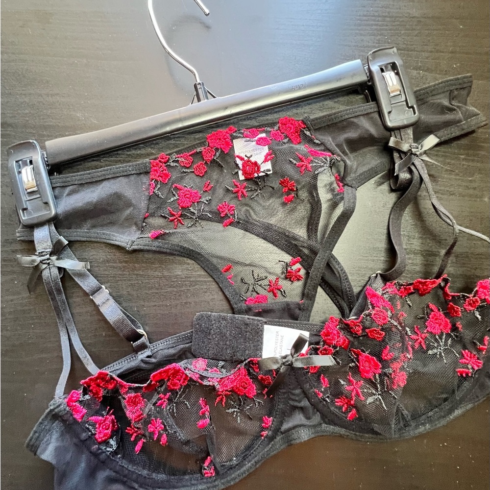 Elegant Black and Red Floral Lingerie Set